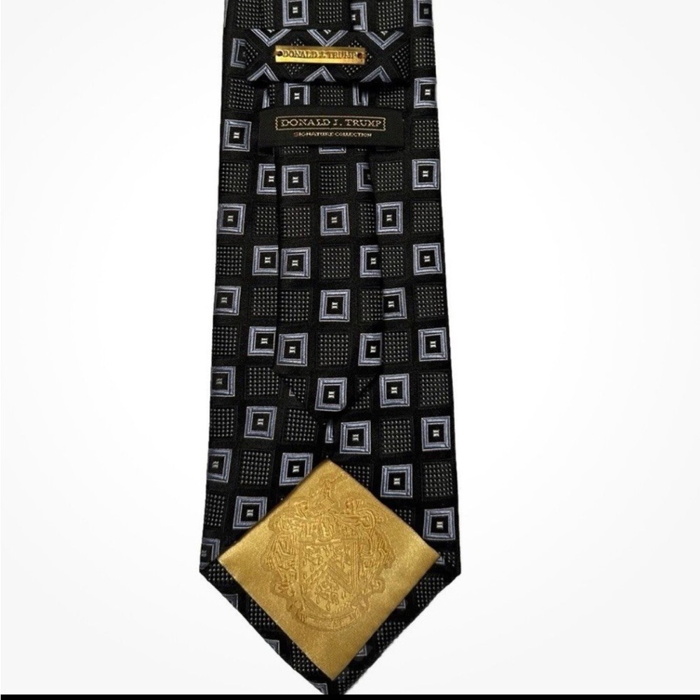 Donald J. Trump Silk Tie Signature Collection Black + Gold Keeper Bar 3.5x60”